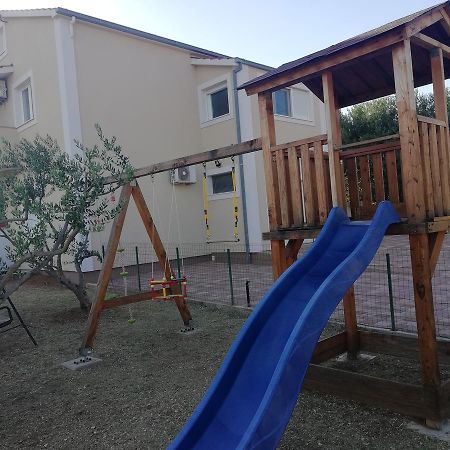 Apartment Lara Kaštel Novi Dış mekan fotoğraf
