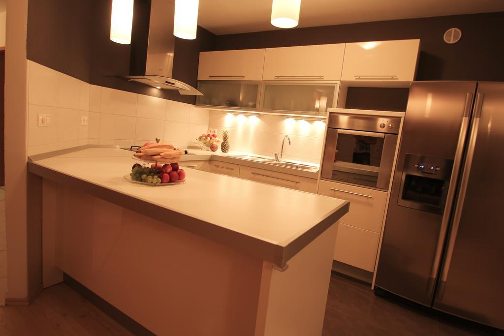 Apartment Lara Kaštel Novi Dış mekan fotoğraf