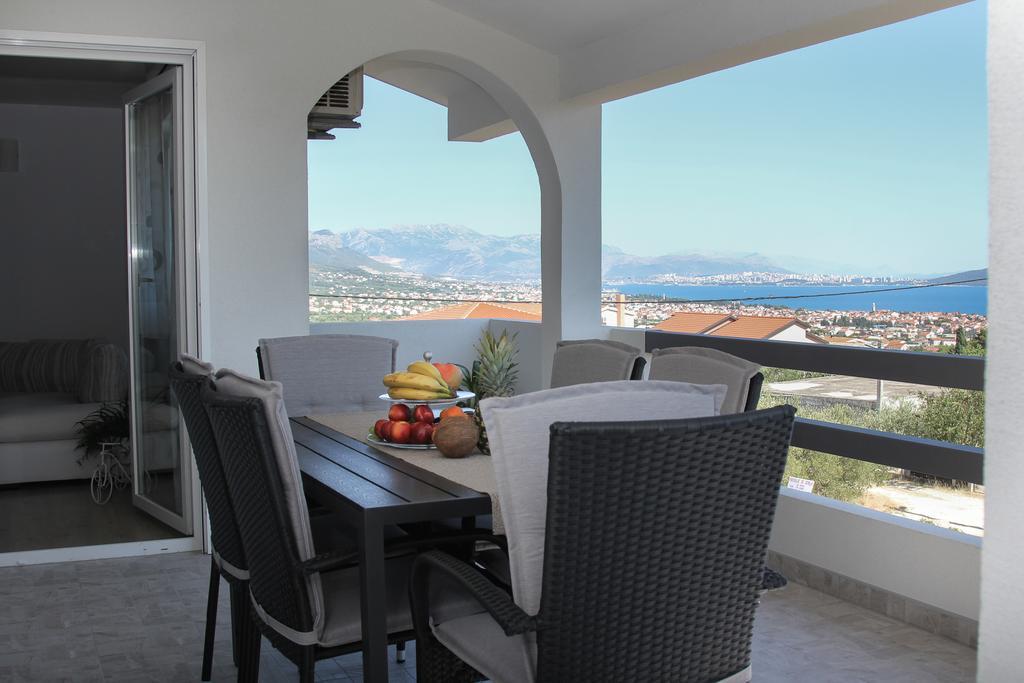 Apartment Lara Kaštel Novi Dış mekan fotoğraf