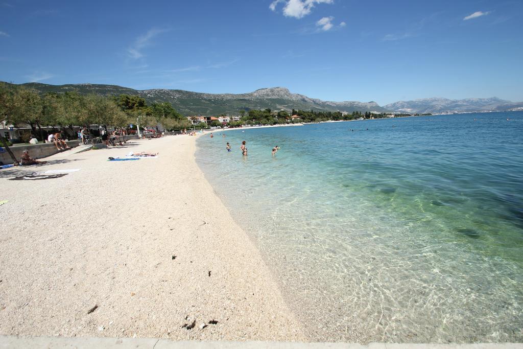 Apartment Lara Kaštel Novi Dış mekan fotoğraf